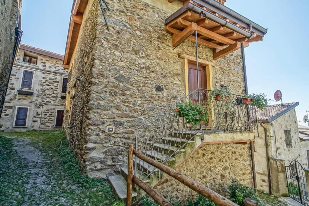 Chalet La Terrazza Vista Lago Bellano Esterno foto